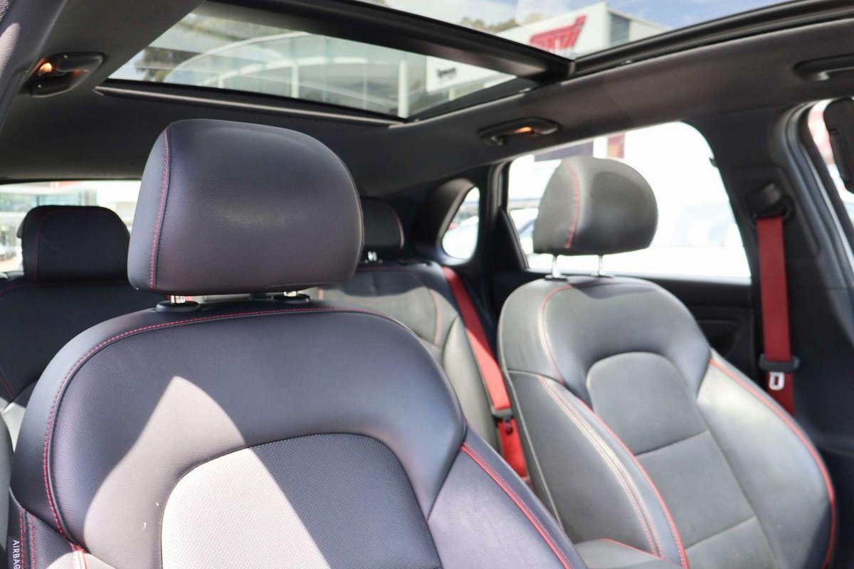 2017 Hyundai i30 SR Premium PD MY18 image 12