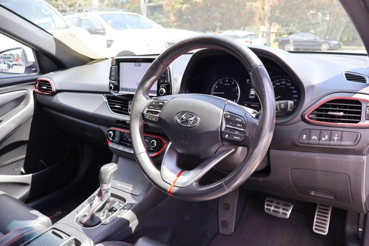 2017 Hyundai i30 SR Premium PD MY18 image 11