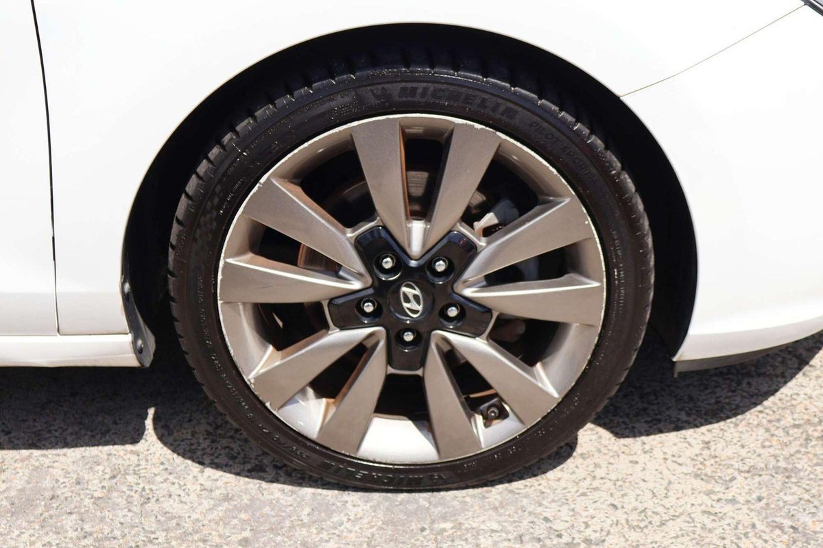 2017 Hyundai i30 SR Premium PD MY18 image 10