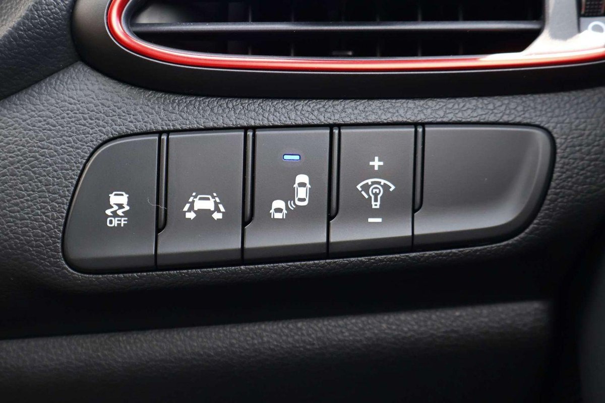2017 Hyundai i30 SR Premium PD MY18 image 21