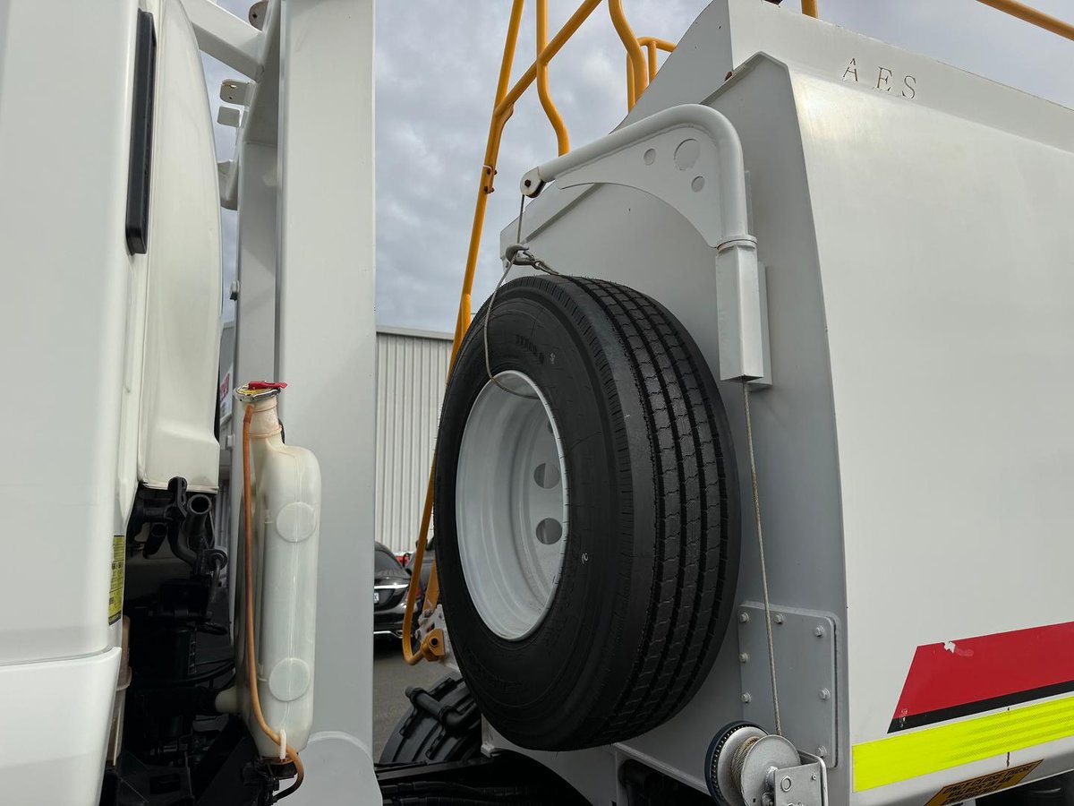 2021 Isuzu F Series FYH300-350 image 16