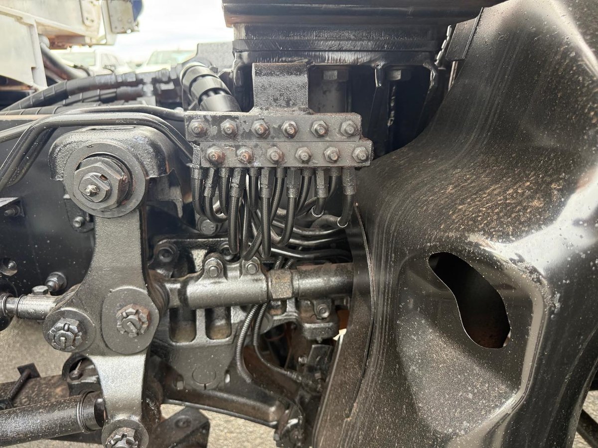 2021 Isuzu F Series FYH300-350 image 18