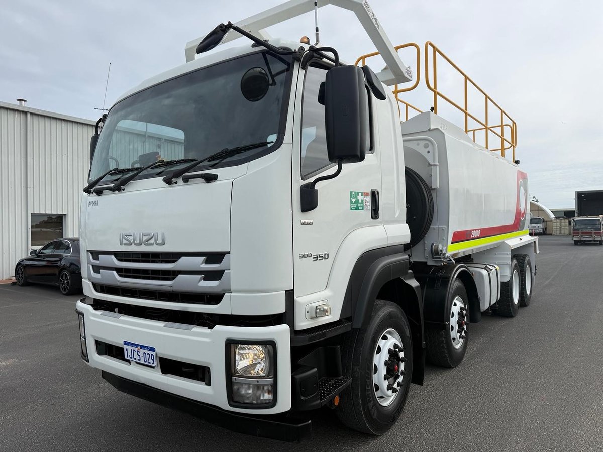 2021 Isuzu F Series FYH300-350 image 6