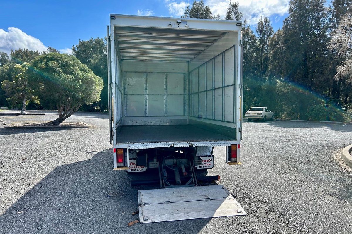 2021 Hino 300 Series 616 image 13