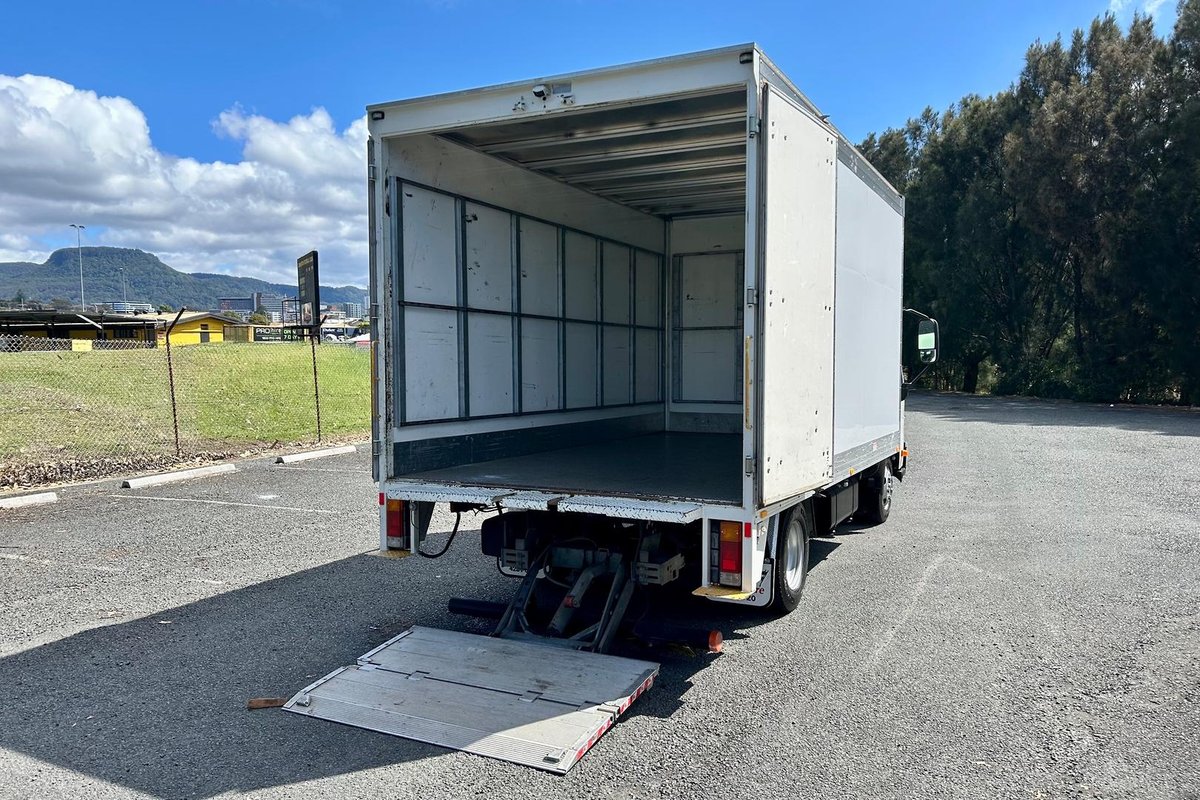 2021 Hino 300 Series 616 image 14