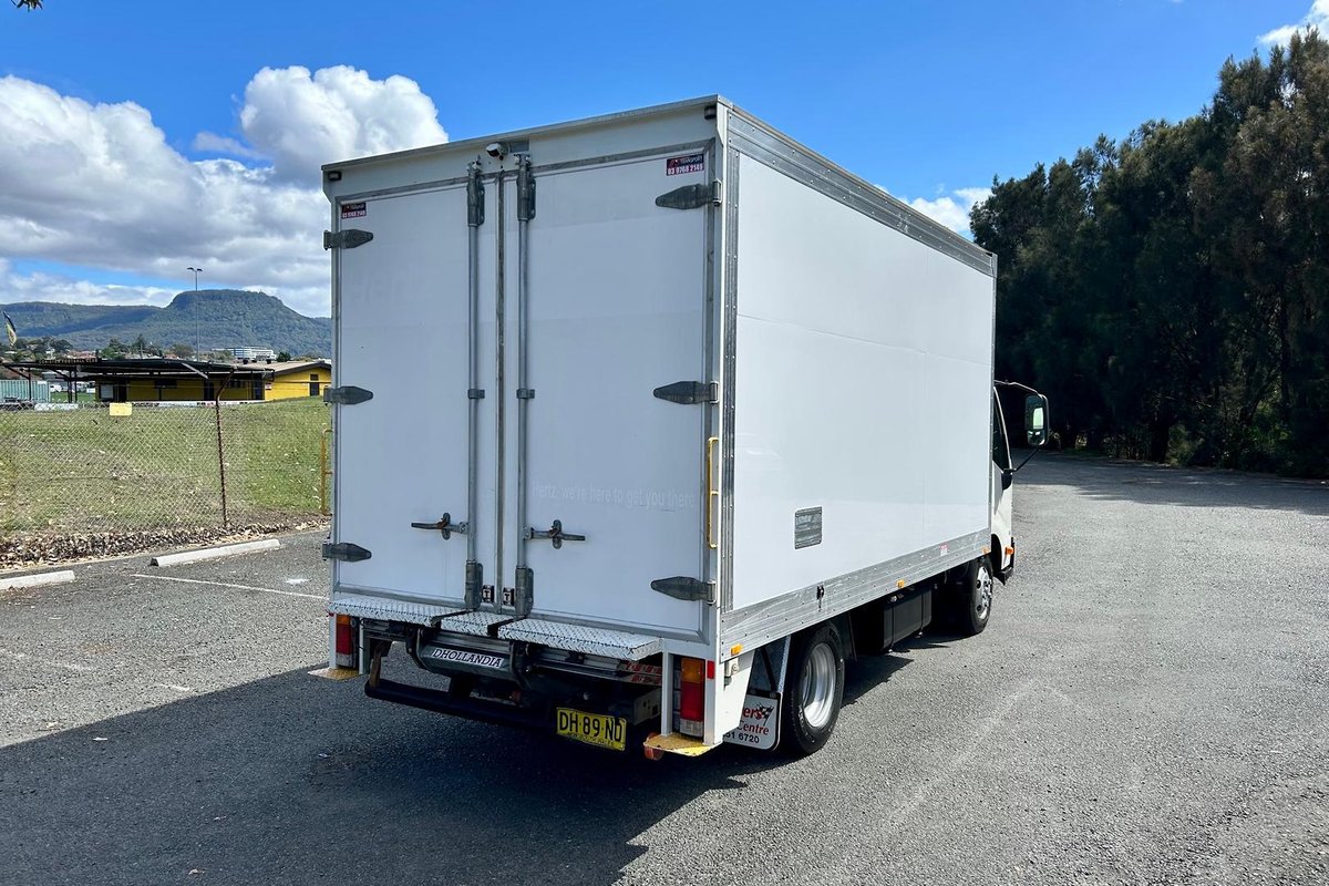 2021 Hino 300 Series 616 image 6