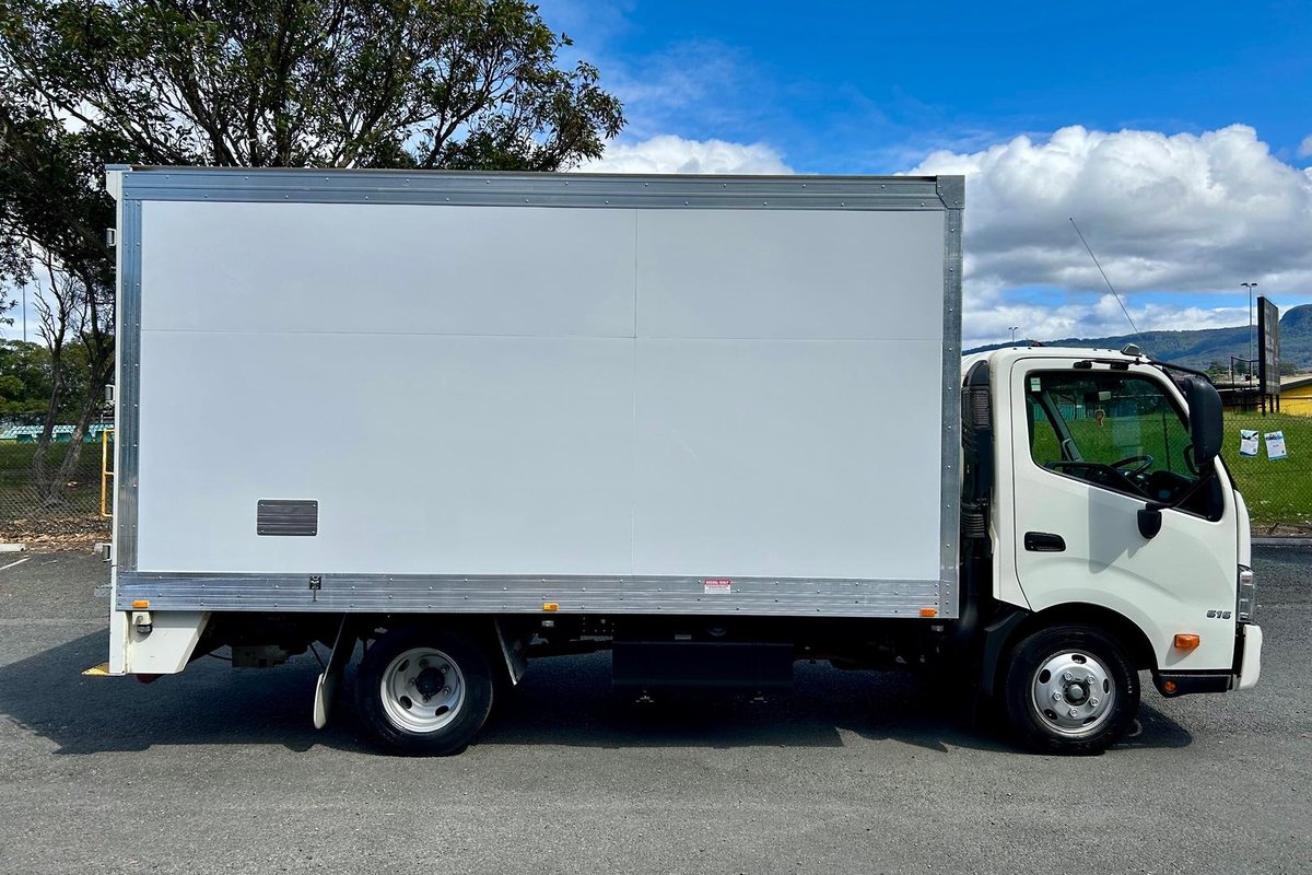 2021 Hino 300 Series 616 image 4