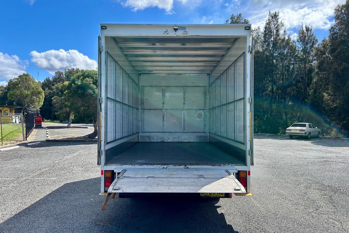 2021 Hino 300 Series 616 image 18