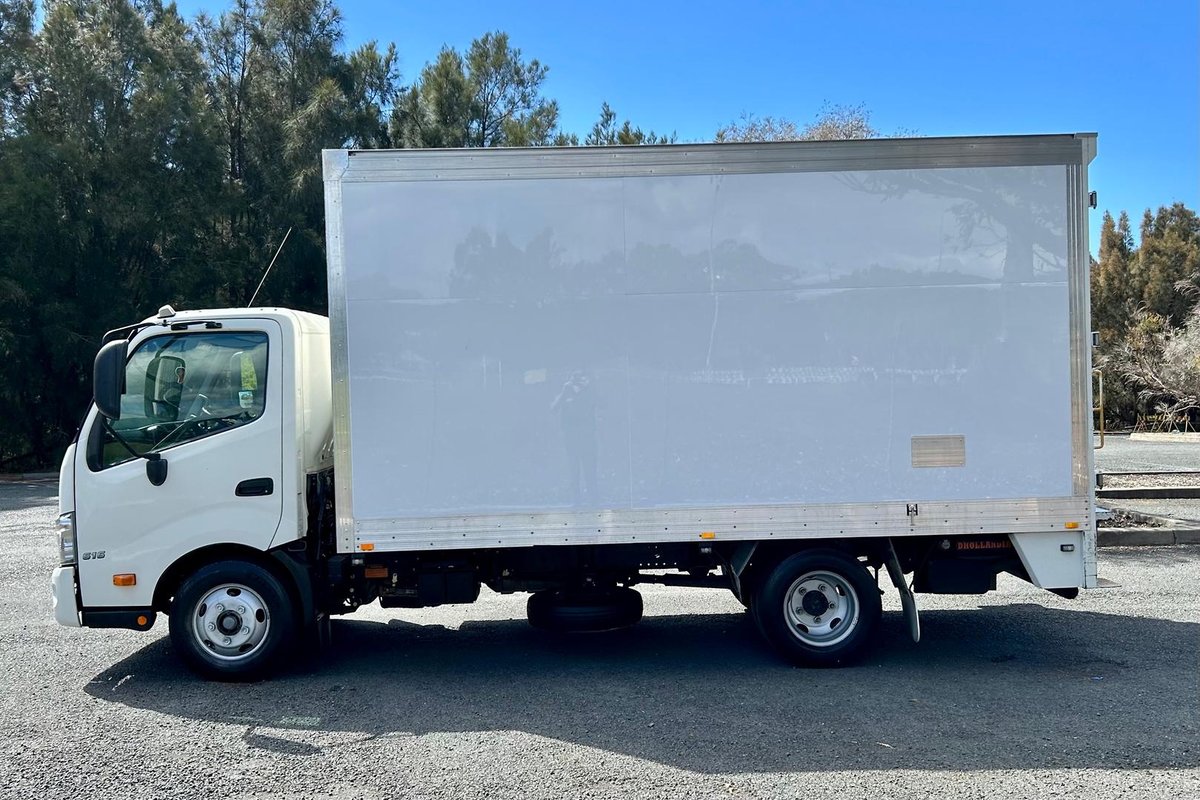 2021 Hino 300 Series 616 image 7