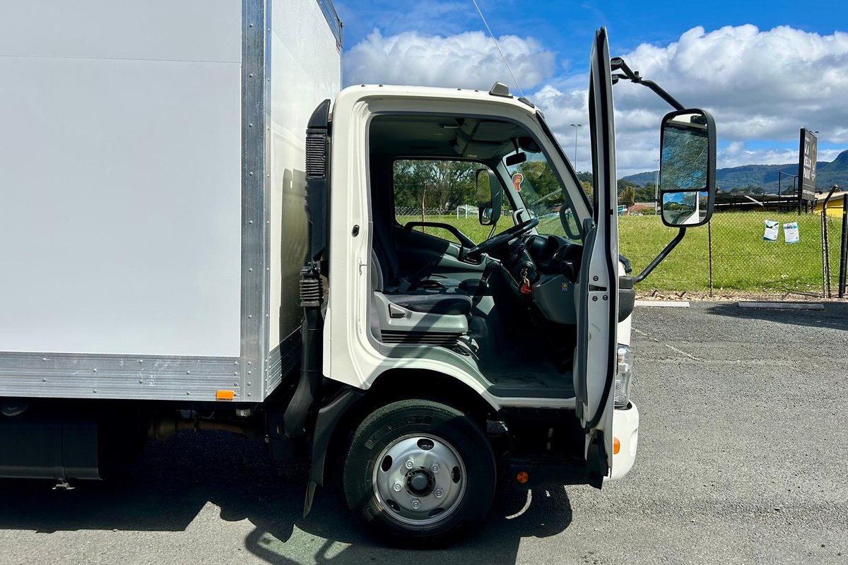 2021 Hino 300 Series 616 image 22