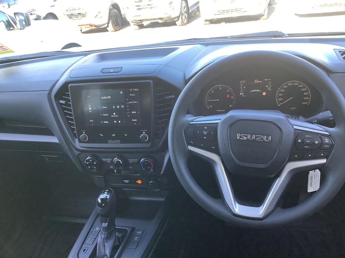 2026 Isuzu D-MAX SX MY25.5 4X4 Dual Range image 10