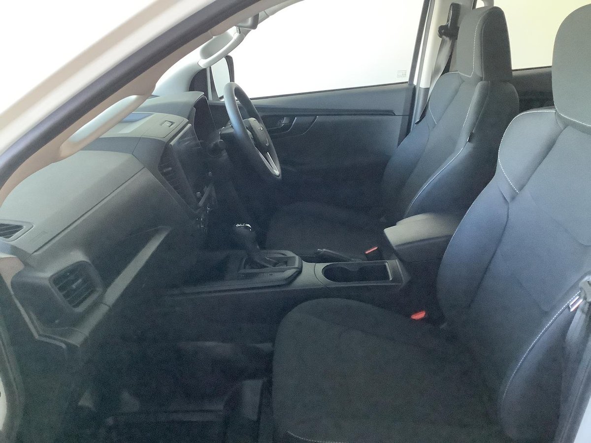 2026 Isuzu D-MAX SX MY25.5 4X4 Dual Range image 14