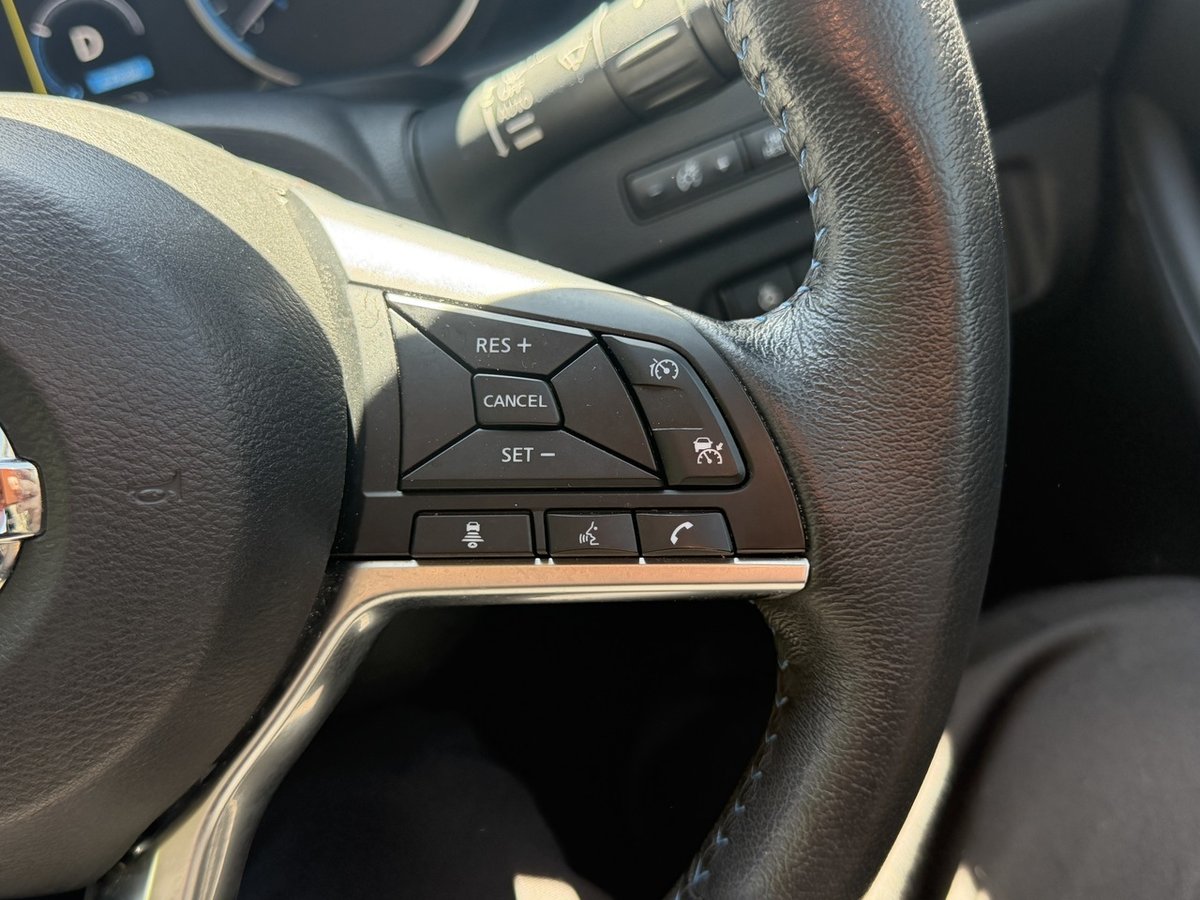 2019 Nissan LEAF ZE1 image 18