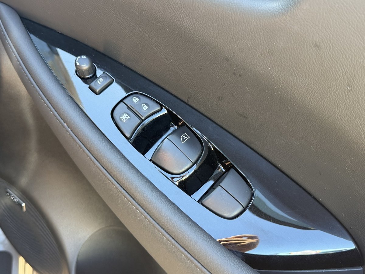 2019 Nissan LEAF ZE1 image 21