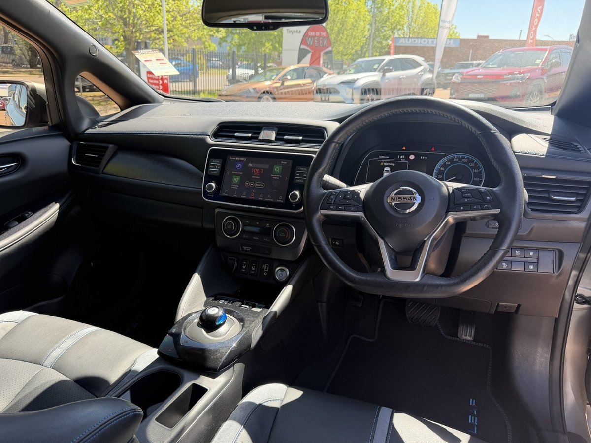 2019 Nissan LEAF ZE1 image 23