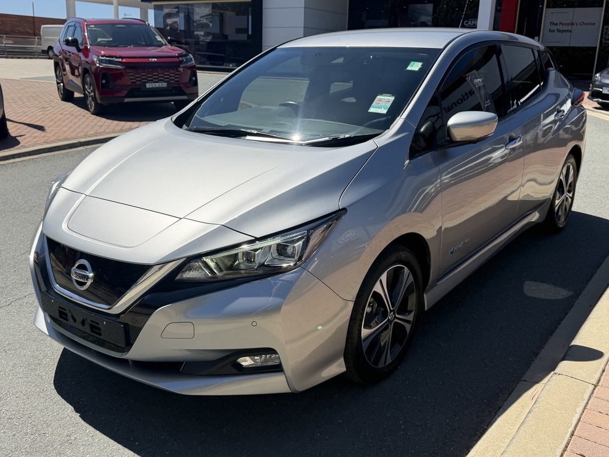 2019 Nissan LEAF ZE1 image 3