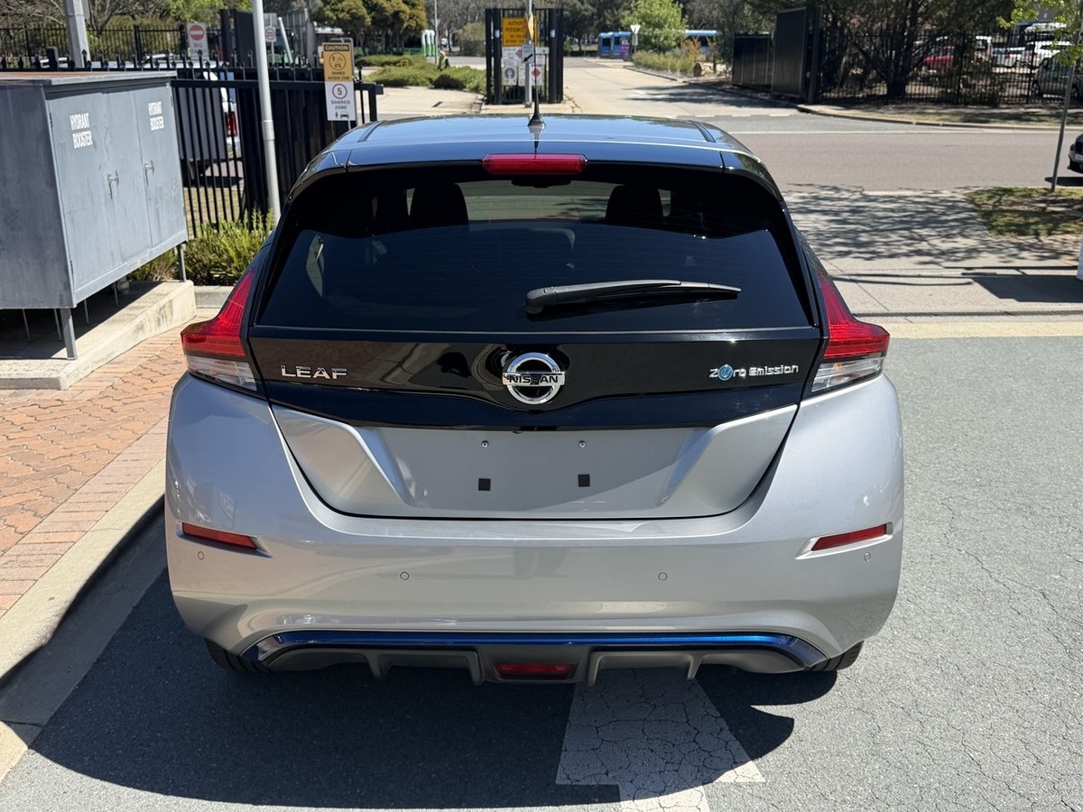 2019 Nissan LEAF ZE1 image 5
