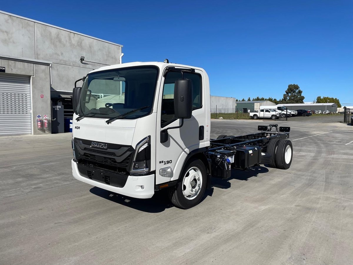 2026 Isuzu N Series image 3