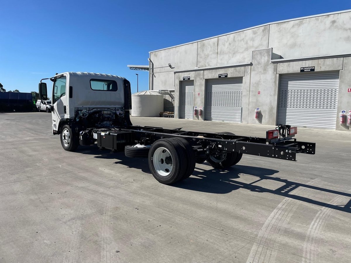 2026 Isuzu N Series image 5