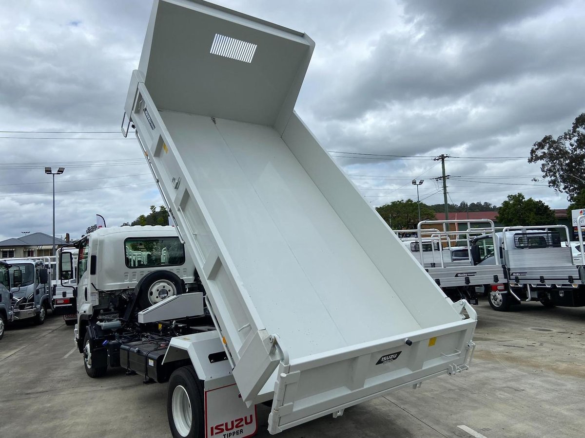 2026 Isuzu Frr 110-240 Frr 110-240 Am D41 Tipper Factory tipper image 4