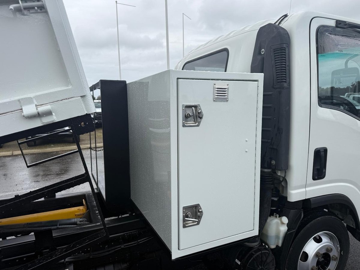 2016 Isuzu N Series NPR 65/45-190 image 15