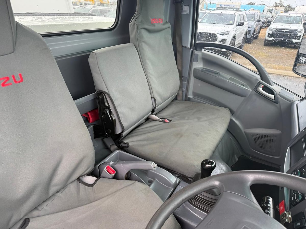 2016 Isuzu N Series NPR 65/45-190 image 19