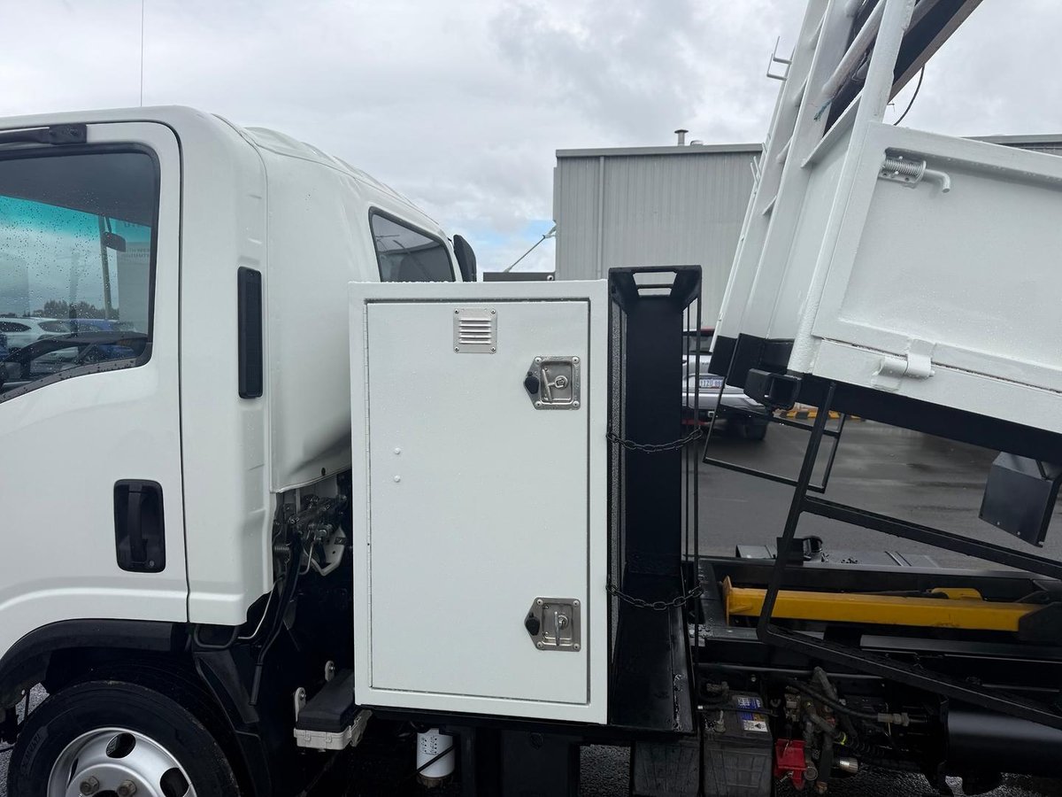 2016 Isuzu N Series NPR 65/45-190 image 16