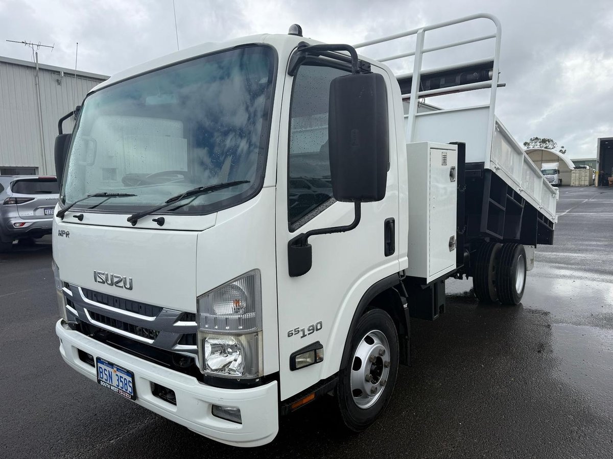 2016 Isuzu N Series NPR 65/45-190 image 3