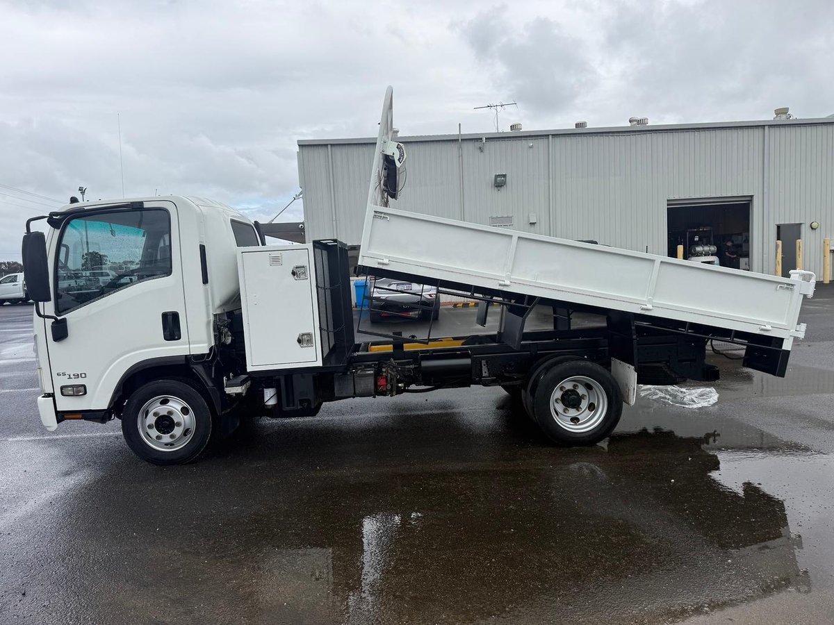 2016 Isuzu N Series NPR 65/45-190 image 6