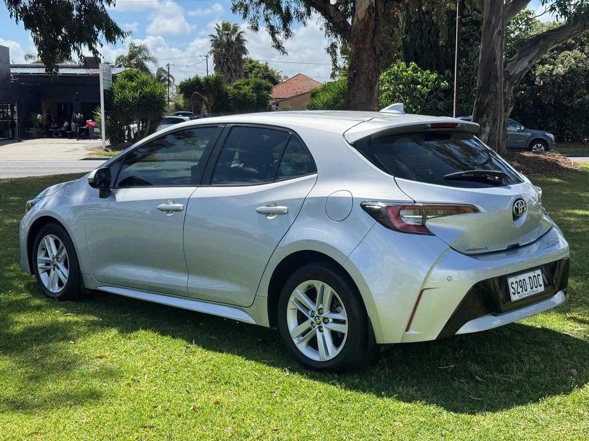 2018 Toyota Corolla Ascent Sport MZEA12R image 5