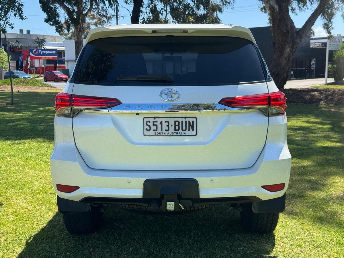 2018 Toyota Fortuner GXL GUN156R 4X4 Dual Range image 6