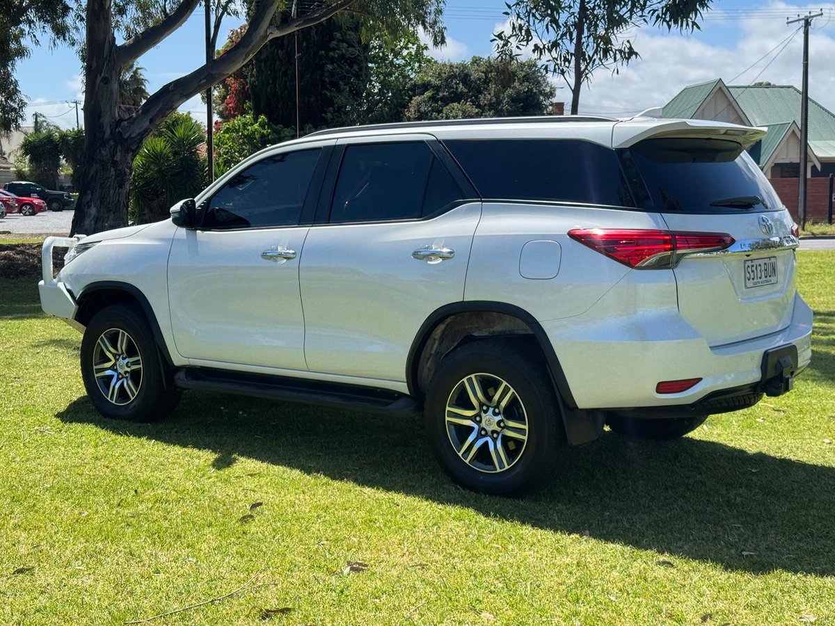2018 Toyota Fortuner GXL GUN156R 4X4 Dual Range image 5