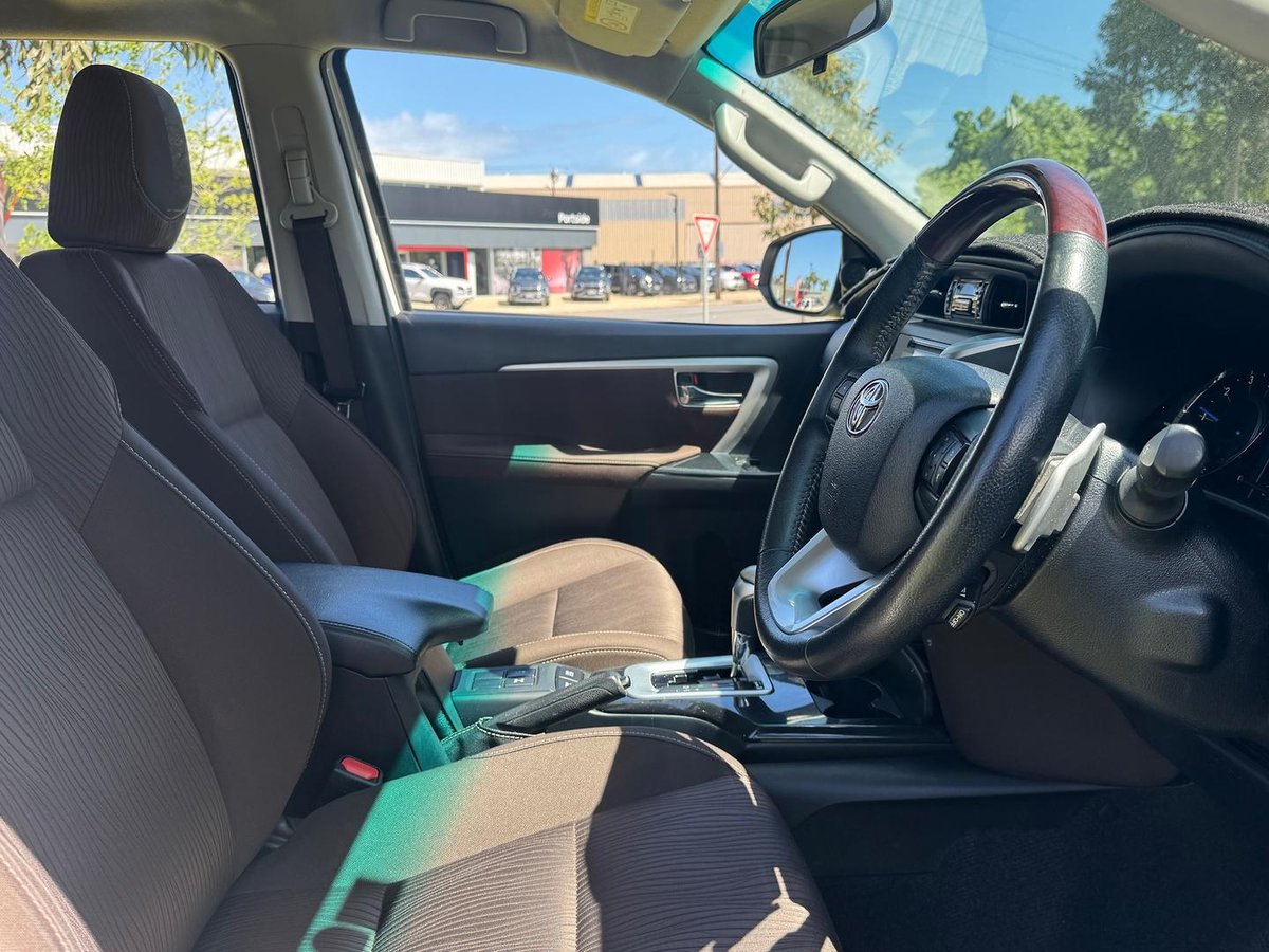 2018 Toyota Fortuner GXL GUN156R 4X4 Dual Range image 12