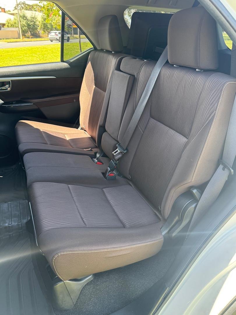 2018 Toyota Fortuner GXL GUN156R 4X4 Dual Range image 15
