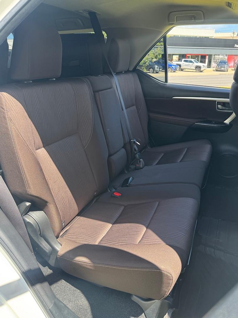 2018 Toyota Fortuner GXL GUN156R 4X4 Dual Range image 13