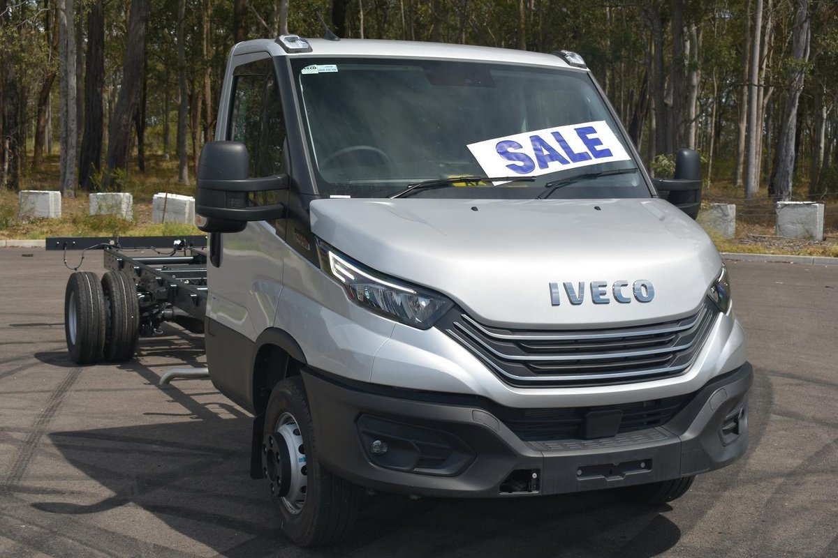 2025 Iveco Daily 70C21 image 3