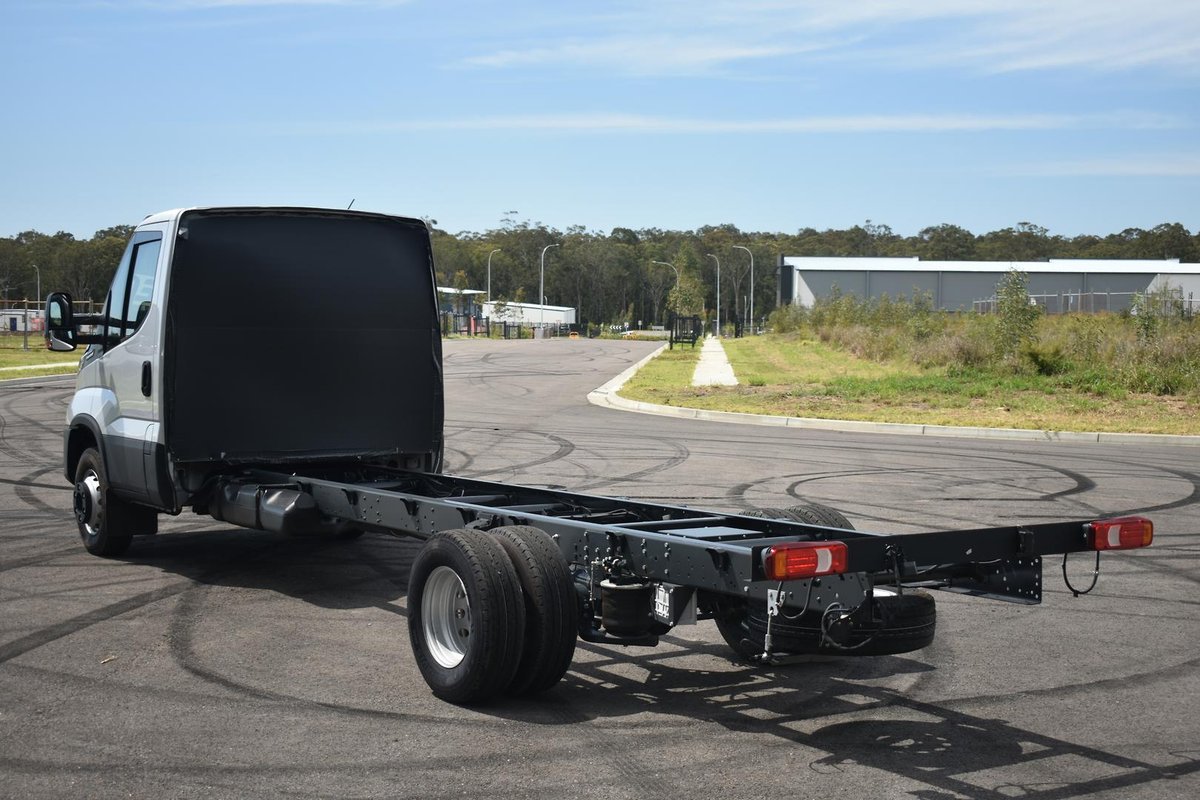 2025 Iveco Daily 70C21 image 7