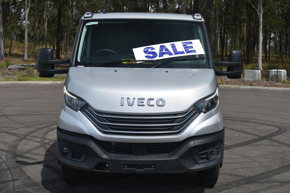 2025 Iveco Daily 70C21 image 2