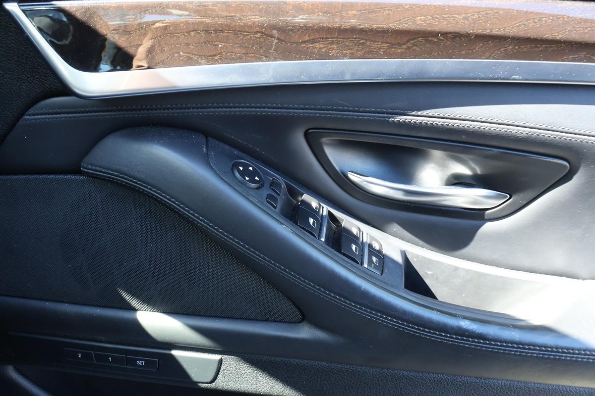 2016 BMW 5 Series 535d M Sport F10 LCI image 24