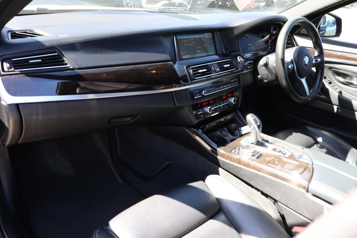 2016 BMW 5 Series 535d M Sport F10 LCI image 30