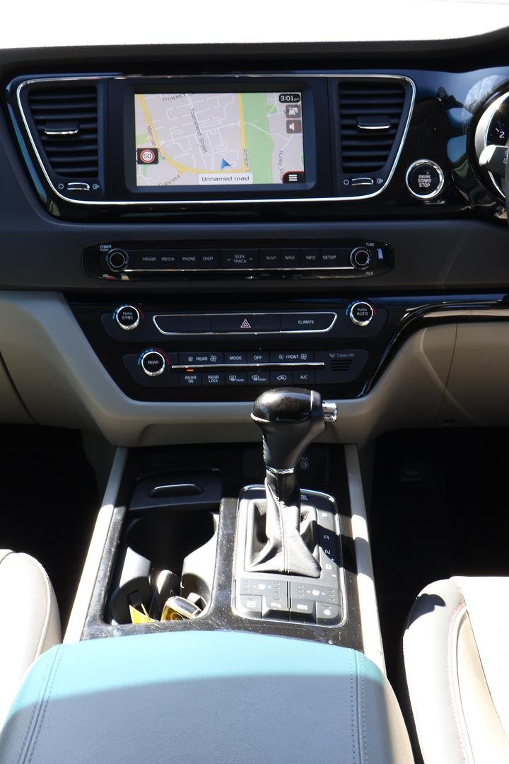 2015 Kia Carnival Platinum YP MY15 image 17