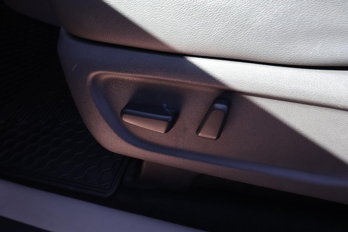 2015 Kia Carnival Platinum YP MY15 image 24
