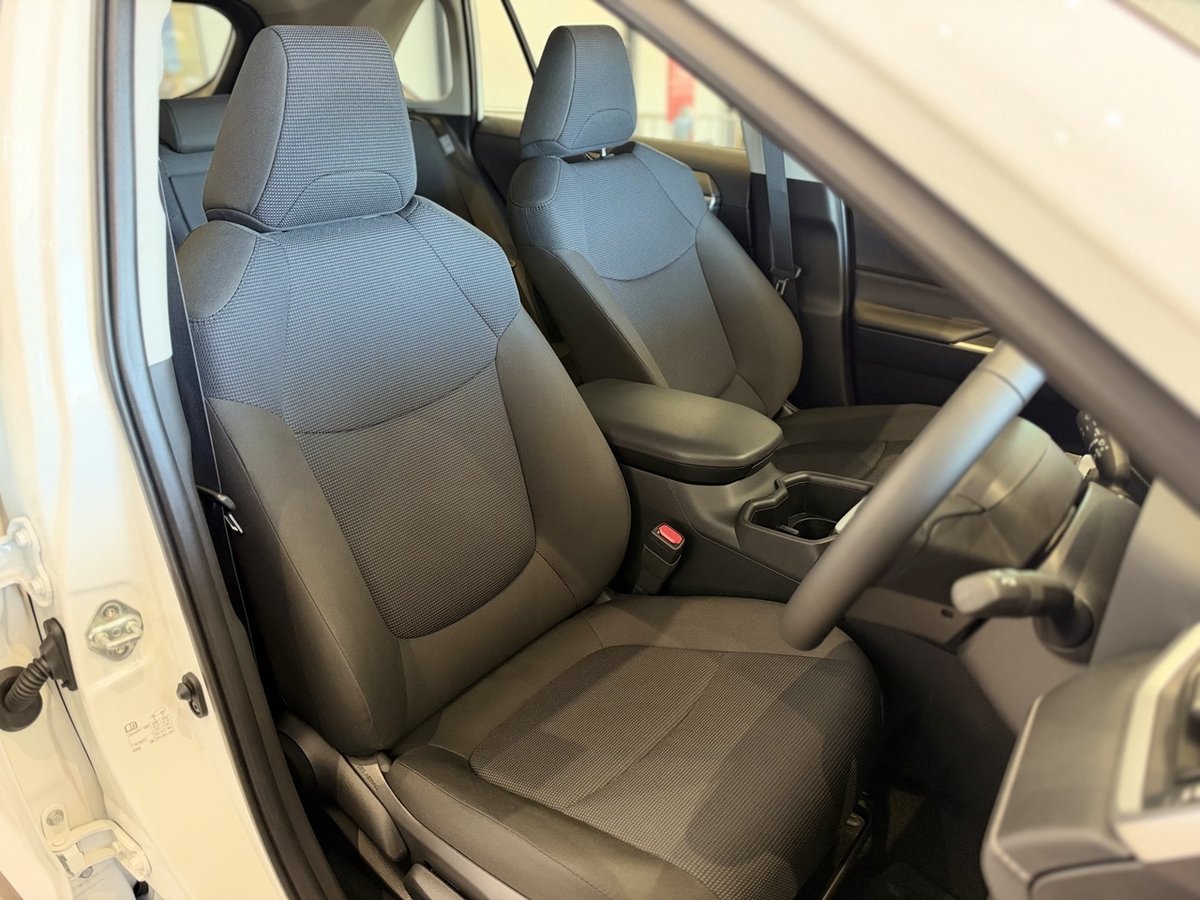 2025 Toyota RAV4 GX AXAH52R image 11