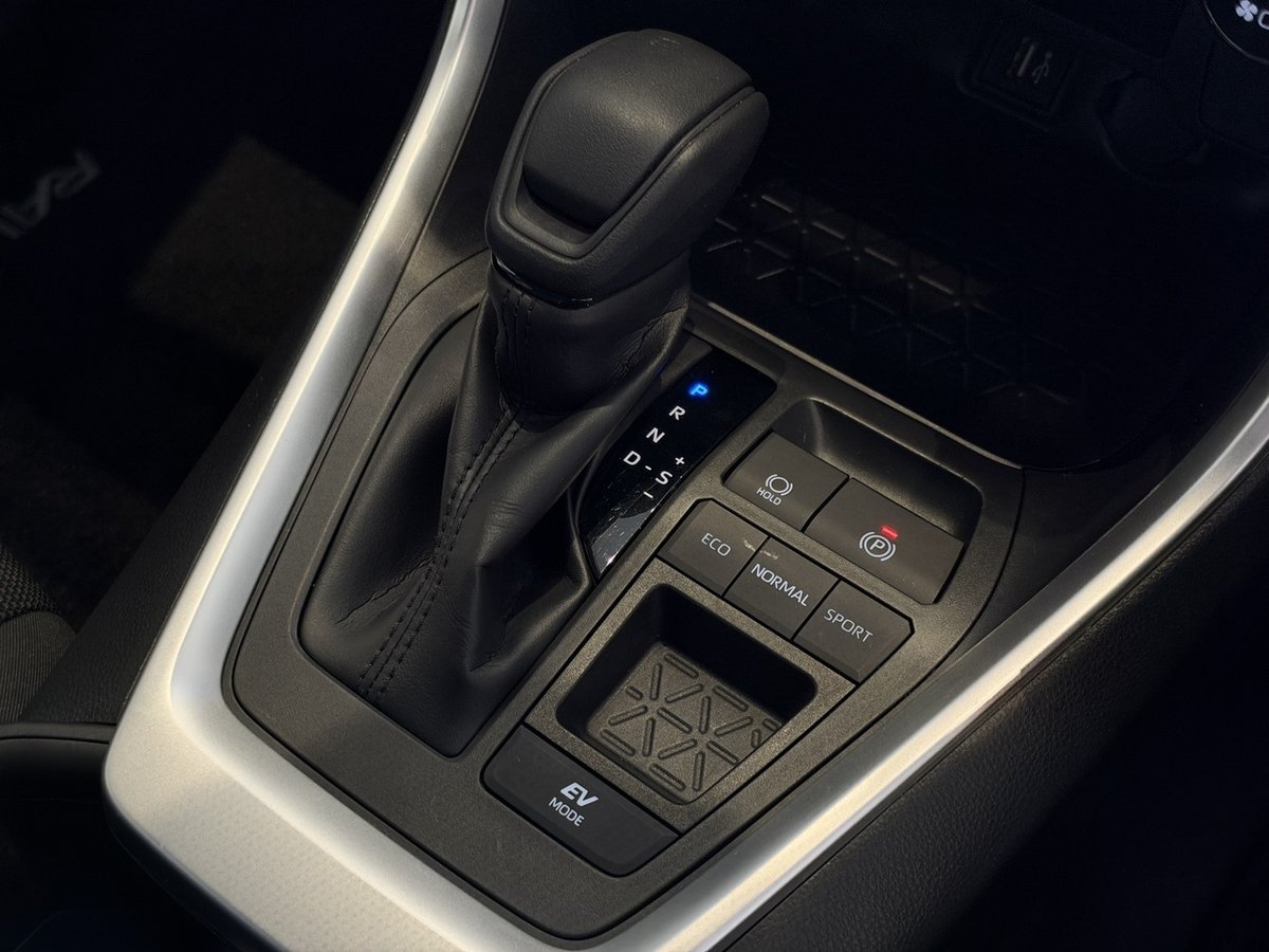 2025 Toyota RAV4 GX AXAH52R image 17