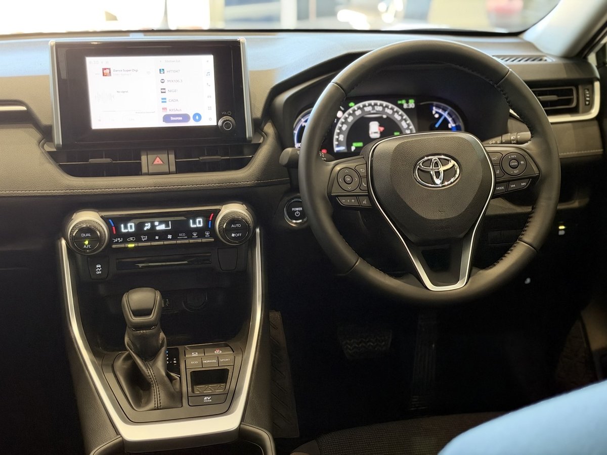 2025 Toyota RAV4 GX AXAH52R image 23