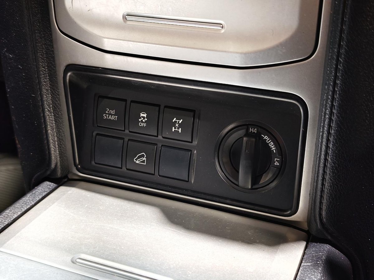 2018 Toyota Landcruiser Prado GX GDJ150R 4X4 Dual Range image 13