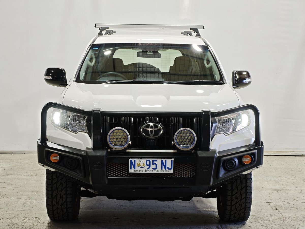 2018 Toyota Landcruiser Prado GX GDJ150R 4X4 Dual Range image 2