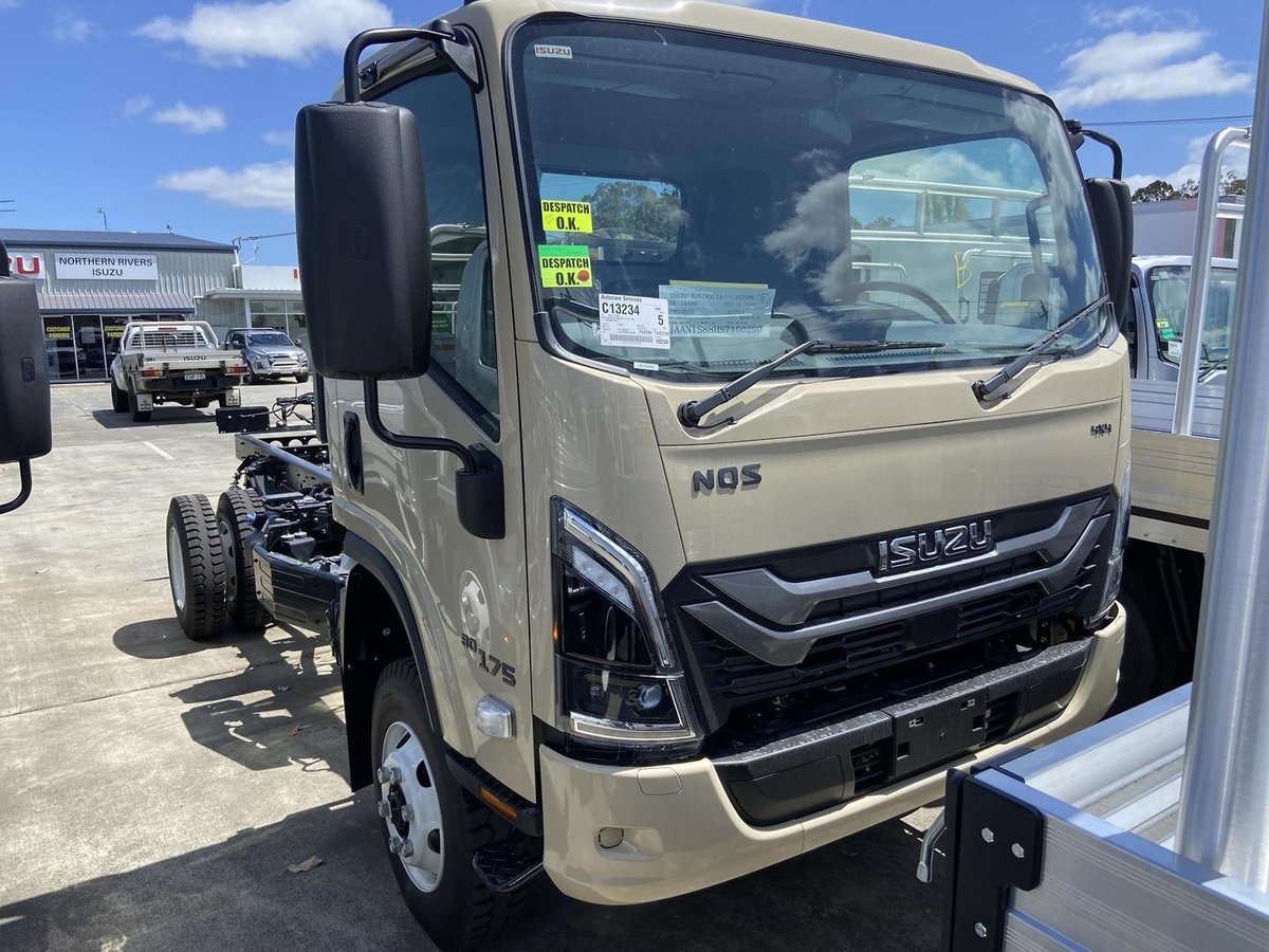 2026 Isuzu Nqs 80-175 Dt D34 Cab Chassis image 2