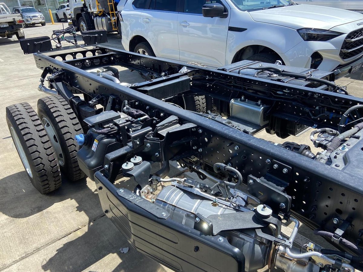 2026 Isuzu Nqs 80-175 Dt D34 Cab Chassis image 26