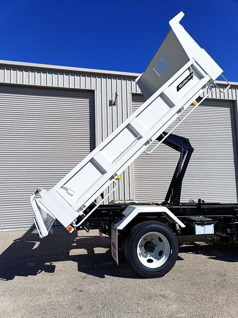 2026 Isuzu N Series NQR 88/80-190 AM D38 Tipper image 12